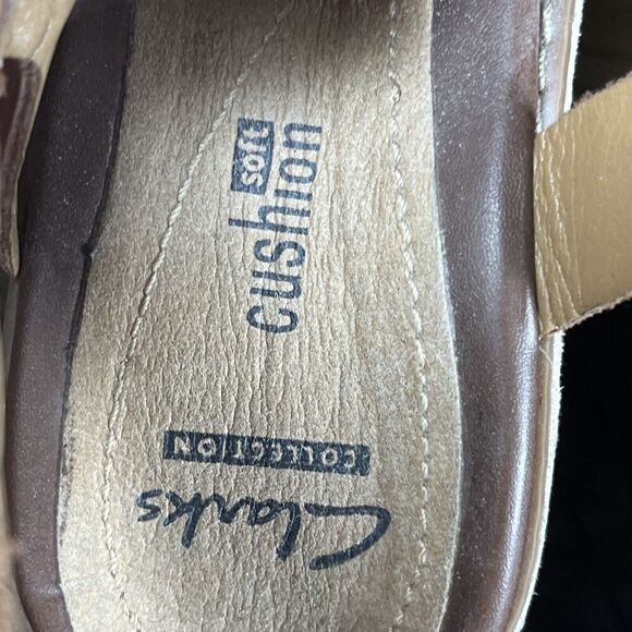 Clarks Soft Cushion Women Size 7.5 M Hazelle Amore T-Strap Brown Leather Sandal - Picture 7 of 10